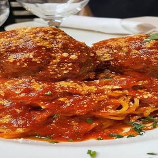 1/2 Pan Meatballs & Spaghetti