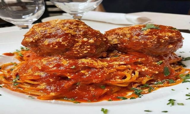 1/2 Pan Meatballs & Spaghetti.