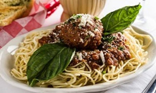 Spaghetti & 1 Meatball (L).